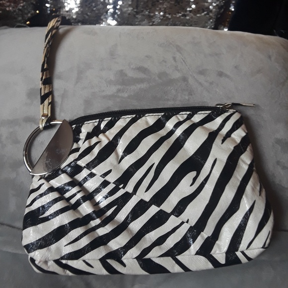 Zebra striped wrist dinning or clubbing purse New - Picture 3 of 4